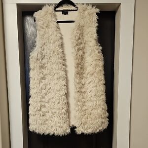 TOPSHOP Ivory Faux Fur Vest